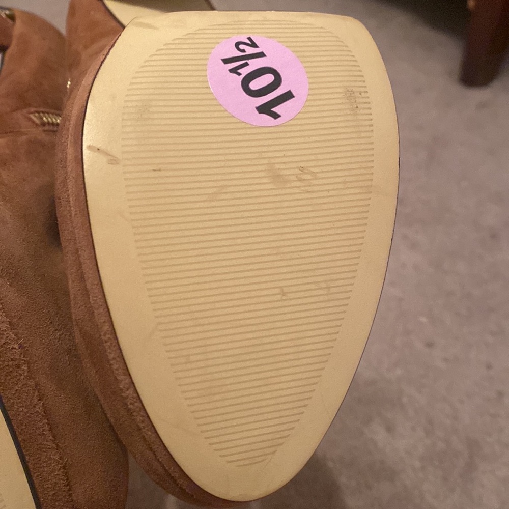 NEW MICHAEL MICHAEL KORS SUEDE HEEL BOOTIE - Picture 15 of 16
